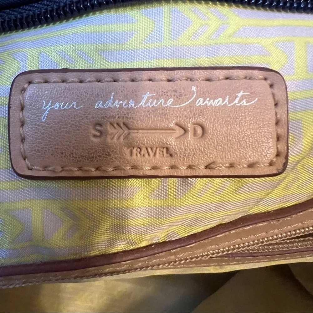 STELLA & DOT "How Does She Do It" Purse/ Tote Blue & White Stripe Adjustable - Picture 12 of 13